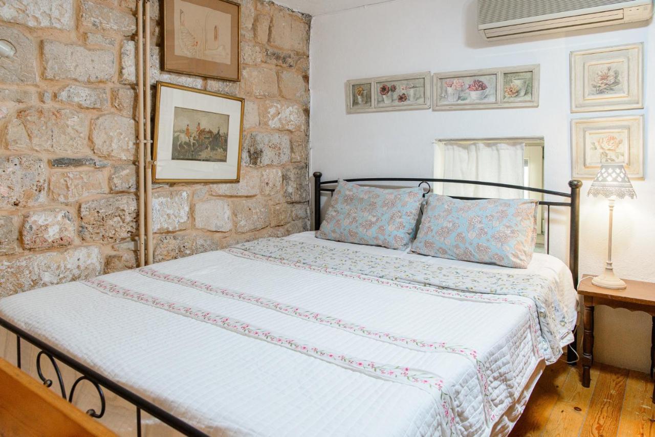 The Stone House Apartment Aegina Exterior foto