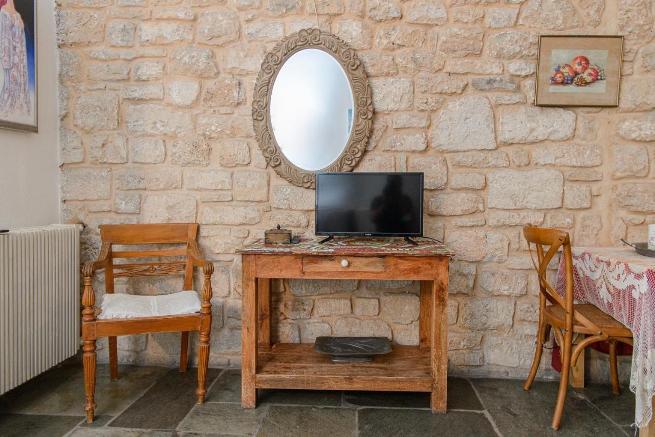 The Stone House Apartment Aegina Exterior foto