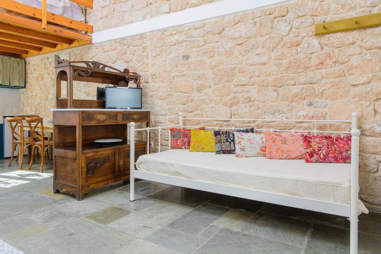 The Stone House Apartment Aegina Exterior foto