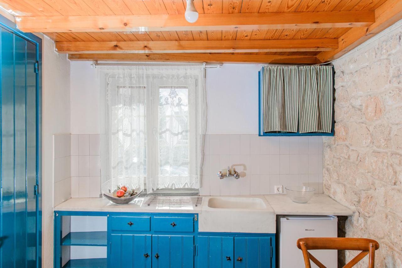 The Stone House Apartment Aegina Exterior foto